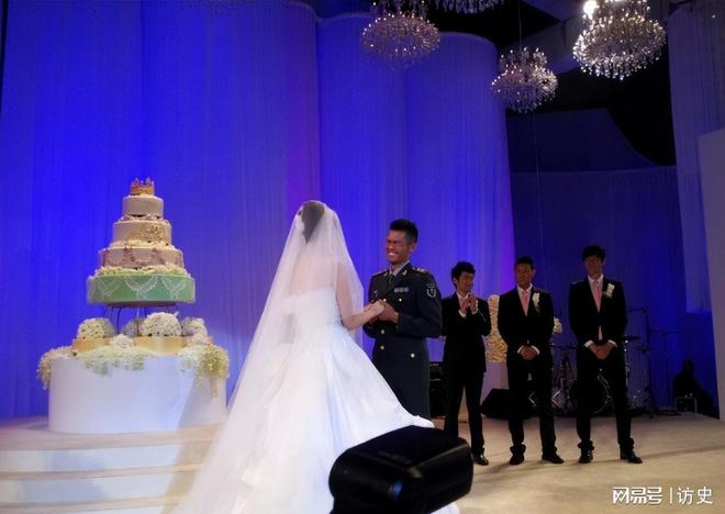 ”身败名裂选择原谅他的谢杏芳现怎样了龙8头号玩家2016年林丹“忘拉窗帘(图21)